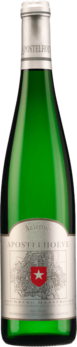 Het label toont een gedetailleerde kaart met een rood schild in het midden. Het schild heeft een witte ster erin. Bovenaan het label staat 'Apostelhoeve' en daaronder 'Auxerrois'. De achtergrond is neutraal, waardoor de rode kleur van het schild opvalt.