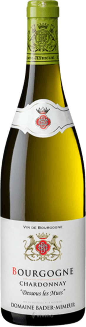 Het label van de wijnfles toont een traditioneel ontwerp met een familiewapen in het midden. Het wapen bevat kronen en sierlijke lijnen die symbool staan voor adel of traditie. De tekst op het label is duidelijk en gestructureerd, met de naam van de wijn prominent weergegeven.