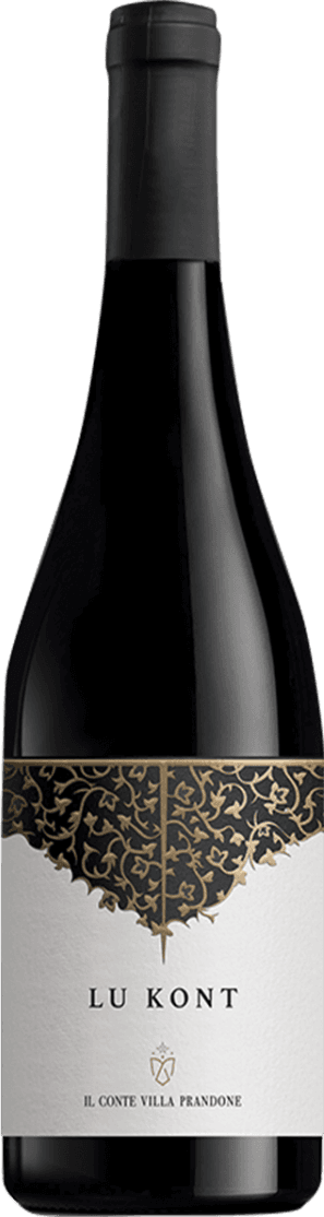 Het label heeft een elegante en klassieke uitstraling met een symmetrisch patroon van gouden lijnen die lijken op wijnranken of decoratieve elementen. Het midden van het label bevat de naam 'LU KONT' in grote, duidelijke letters. Onderaan staat in kleinere letters 'IL CONTE VILLA PRANDONE'. Er is gebruikgemaakt van een contrast tussen de zwarte achtergrond en de gouden patronen, waardoor het er luxueus uitziet.