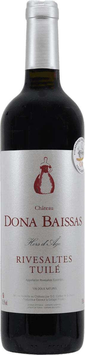 Het label toont een gestileerde afbeelding van een vrouw in een jurk. De tekst 'Château DONA BAISSAS' is prominent aanwezig, samen met de aanduiding 'RIVESALTES TUILÉ'. Het ontwerp is eenvoudig en elegant.