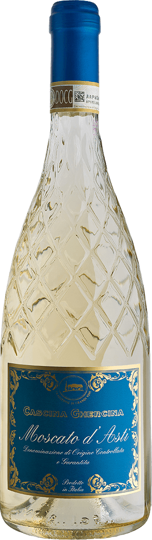 Het label van de wijnfles heeft een klassieke uitstraling met een blauwe achtergrond. Er zijn sierlijke gouden ornamenten langs de randen en in het midden is er tekst in elegante letters. Het ontwerp bevat ook een klein embleem dat lijkt op een kasteel of gebouw.