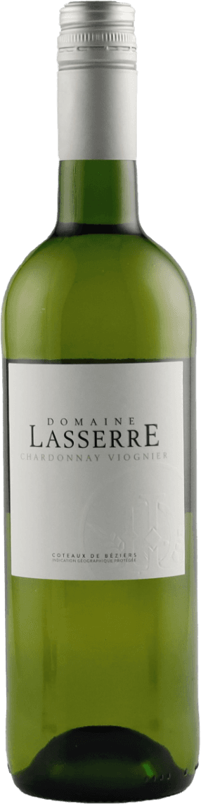 Het label is minimalistisch en overwegend wit met eenvoudige zwarte en groene tekst. Er is een subtiel reliëf zichtbaar in de vorm van een familiewapen of symbool rechtsonder op het label. De uitstraling is modern, strak en rustig zonder opvallende afbeeldingen.