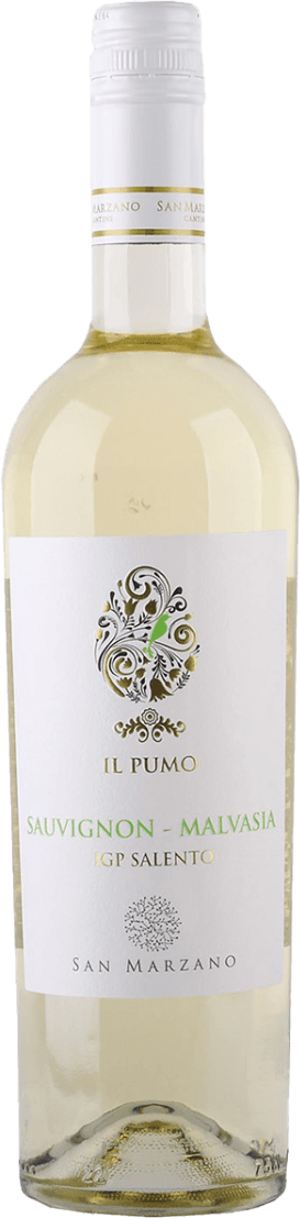 Het label toont een sierlijk, decoratief symbool centraal op de fles, met daaronder de naam 'IL PUMO'. De tekst 'SAUVIGNON - MALVASIA' en 'IGP SALENTO' staan eronder in groene en gouden letters. Onderaan staat 'SAN MARZANO'.