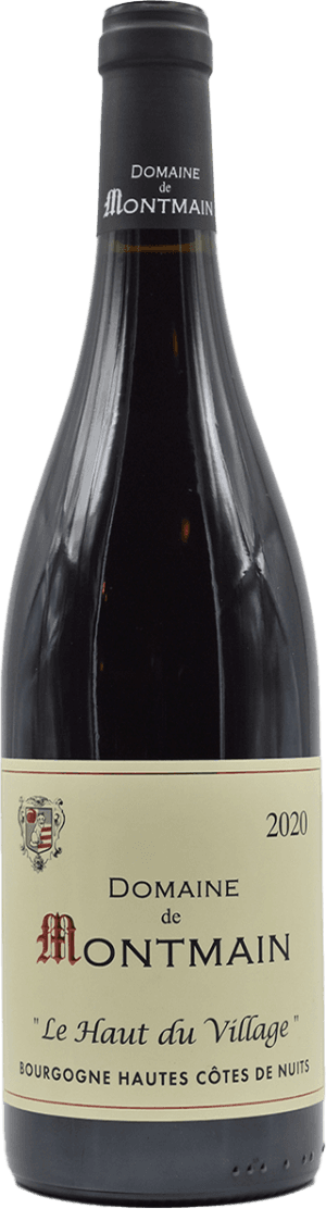 Het label is crèmekleurig met een traditioneel ontwerp. Links bovenaan is een familiewapen te zien. In het midden staat de tekst 'Domaine de Montmain' in zwarte letters, met 'Le Haut du Village' eronder in cursieve rode letters. Onderaan staat 'Bourgogne Hautes Côtes de Nuits'. Het jaartal 2020 staat rechtsboven.