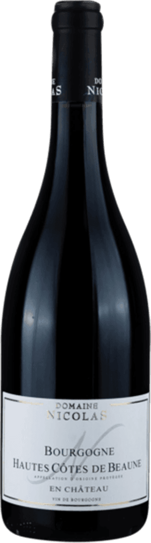 Het label is vrij minimalistisch en traditioneel. Het bevat de naam van de wijn, 'Domaine Nicolas', in een elegante serif-lettertype bovenaan. Daaronder staat 'Bourgogne Hautes Côtes de Beaune En Château' in een iets grotere lettergrootte, met daaronder aanvullende informatie over de herkomst en het type wijn. Er zijn geen afbeeldingen of illustraties te zien op het label.