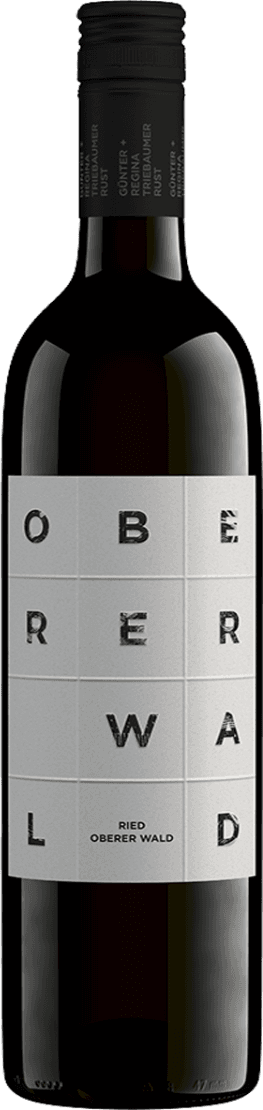 Het label heeft een minimalistisch ontwerp met grote, dunne zwarte letters die de woorden "OBERER WALD" vormen. De letters zijn verdeeld over meerdere vierkanten, wat een rasterachtig uiterlijk geeft.