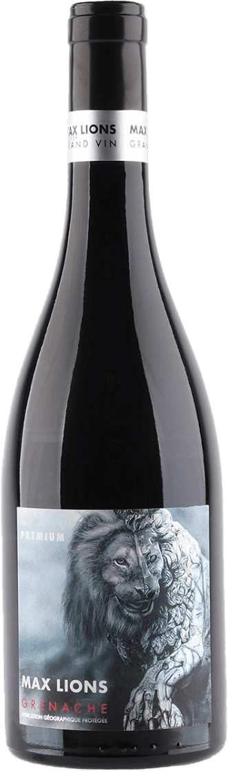 Het label toont een kunstzinnige afbeelding van een leeuw die deels in steen verandert. De achtergrond is een mix van blauwe en grijze tinten, wat een mystieke sfeer creëert. De tekst 'MAX LIONS GRENACHE' is prominent aanwezig in witte en rode letters.