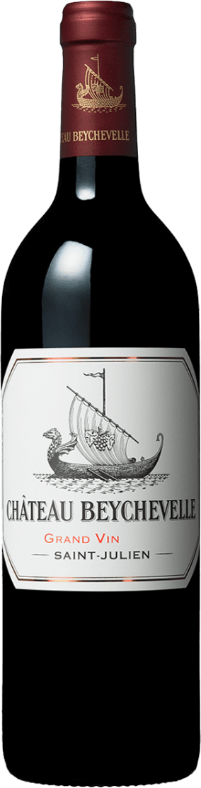 Amiral de Beychevelle Het label toont een klassieke zwart-wit tekening van een schip met een draakvormige boeg. Het schip is centraal afgebeeld en oogt statig en traditioneel. De tekst 'CHÂTEAU BEYCHEVELLE' staat prominent onder het schip, met daaronder in rood 'GRAND VIN' en daaronder 'SAINT-JULIEN'. Het label heeft een witte achtergrond met een dunne, dubbele zwarte rand rondom.