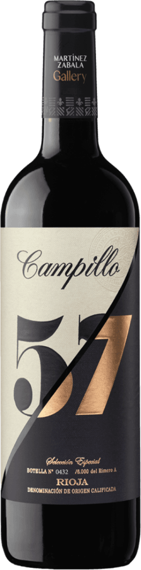 Bodegas Campillo - Campillo 57 Het label toont de naam 'Campillo' in sierlijke letters, met een grote '57' prominent in het midden. De achtergrond is een elegante combinatie van zwart en goud, met subtiele details die de luxe uitstraling van de fles benadrukken.