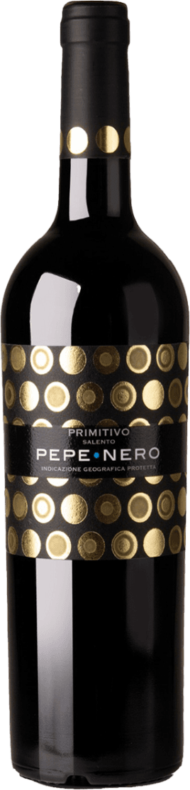 Cignomoro - Salento IGP Pepenero Primitivo Het label van de wijnfles toont een patroon van gouden cirkels op een zwarte achtergrond. In het midden staat de tekst 'PRIMITIVO SALENTO PEPE NERO INDICAZIONE GEOGRAFICA PROTETTA' in witte en blauwe letters, met een strak en modern lettertype.