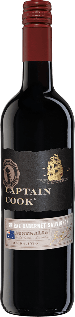 South Eastern Australia Shiraz-Cabernet Sauvignon Het label toont een klassieke uitstraling met een donkere achtergrond. Links staat een ovaal medaillon met een profiel van een persoon (mogelijk Captain Cook) en rechts is een gouden afbeelding van een zeilschip te zien. De naam 'Captain Cook' staat prominent in grote, goudkleurige letters op het label. Onderaan het hoofdlabel is een tweede, lichter label met informatie over de wijn, een kleine Australische vlag, en handtekeningachtige details. Het geheel straalt een nautisch en avontuurlijk thema uit.