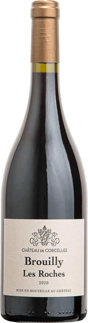 Château de Corcelles - Brouilly AC Les Roches 2020 Het label heeft een traditioneel ontwerp met een familiewapen bovenaan. De naam van de wijn en het jaartal zijn prominent weergegeven in zwarte letters tegen een witte achtergrond.