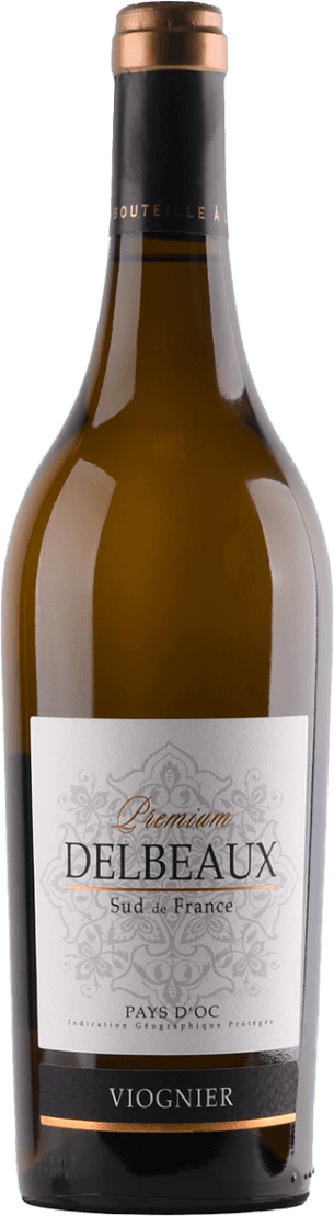 Delbeaux - Pays d'Oc IGP Premium Viognier Het label van de wijnfles toont een elegant en klassiek ontwerp met sierlijke patronen. In het midden staat de naam 'Delbeaux' prominent vermeld, omgeven door decoratieve elementen die een gevoel van traditie en verfijning uitstralen. Er zijn geen afbeeldingen van objecten of landschappen, maar eerder een focus op typografie en ornament.