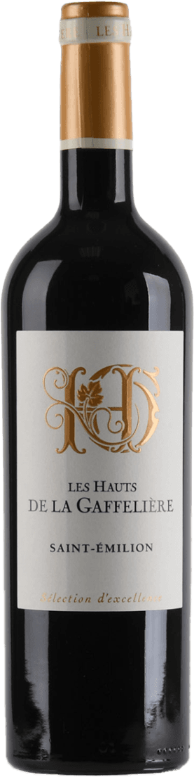 Het label toont een groot goudkleurig monogram met de letters 'LG' in een sierlijk lettertype. Onder het monogram staat de tekst 'Les Hauts de la Gaffelière' in zwarte hoofdletters, gevolgd door 'Saint-Émilion'. Onderaan het label is er een kleinere tekst in goud die zegt: 'Sélection d'excellence'. Het geheel heeft een klassieke en verfijnde uitstraling.