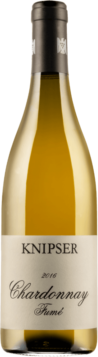 Laumersheim Chardonnay Fumé 2019 Het label van de wijnfles is eenvoudig en elegant. Het bevat de tekst 'KNIPSER' in grote letters bovenaan, gevolgd door het jaartal '2016' en daaronder 'Chardonnay Fumé'. De achtergrond is effen en licht van kleur, wat een klassieke uitstraling geeft.