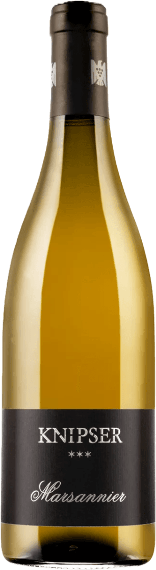 Weingut Knipser - Laumersheim Marsannier trocken Het label is zwart met witte letters, waarop 'Knipser' en 'Marsannier' staan. Er zijn drie sterren onder de naam 'Knipser'. Het ontwerp is eenvoudig en minimalistisch.