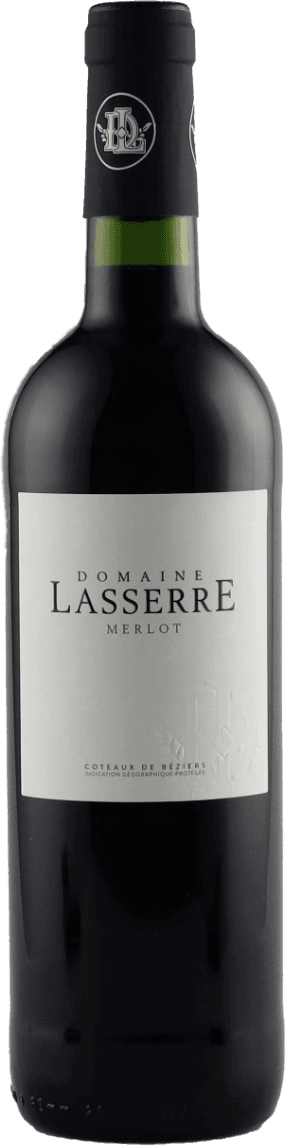 Domaine Lasserre - Coteaux de Béziers IGP Merlot 2023 Het label van de wijnfles is minimalistisch met een witte achtergrond. De tekst 'Domaine Lasserre' staat centraal in zwarte letters, en daaronder 'Merlot' in rode letters. Onderaan het label staat in kleinere letters 'Coteaux de Béziers Indication Géographique Protégée'. Er zijn geen afbeeldingen of decoraties op het label.
