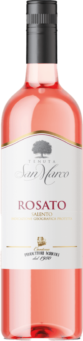 MARC - Tenuta San Marco Salento IGP Rosato Het label toont de naam 'Tenuta San Marco' met daaronder 'ROSATO' in grote letters. Er is een afbeelding van een boom en een traditioneel ogend embleem met tekst. Het ontwerp is vrij minimalistisch met een klassieke uitstraling.