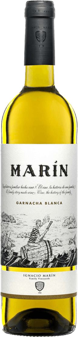 Cariñena DO Garnacha Blanca Het label toont een zwart-wit illustratie van een persoon in een boot op zee, met golven en wolken op de achtergrond. Bovenaan staat de naam 'MARÍN' in grote, zwarte letters. Onderaan is er tekst die mogelijk de wijnproducent en het type wijn beschrijft.