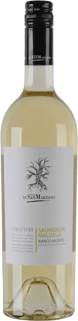 Salento IGP I Tratturi Sauvignon-Malvasia 2024 Het label is wit met een minimalistische uitstraling. Bovenaan staat een getekende, kale wijnstok of boomtak in zwart, wat een natuurlijk en artistiek element toevoegt. Daaronder staat de naam van het wijnhuis 'San Marzano' en verderop de naam van de wijn in eenvoudige, moderne letters. Er zijn geen felle kleuren of opvallende afbeeldingen behalve het grafische takje.