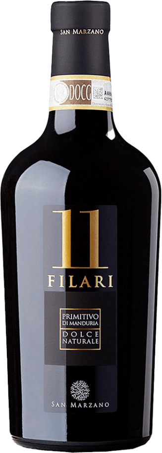 San Marzano - Primitivo di Manduria DOP Dolce Naturale 11 Filari Het label toont het getal '11' in grote gouden cijfers, met daaronder de tekst 'FILARI'. Verder staat er onderaan het label een kleine afbeelding van een boom of struik. Het ontwerp is strak en minimalistisch, met voornamelijk tekst op een donkere achtergrond.