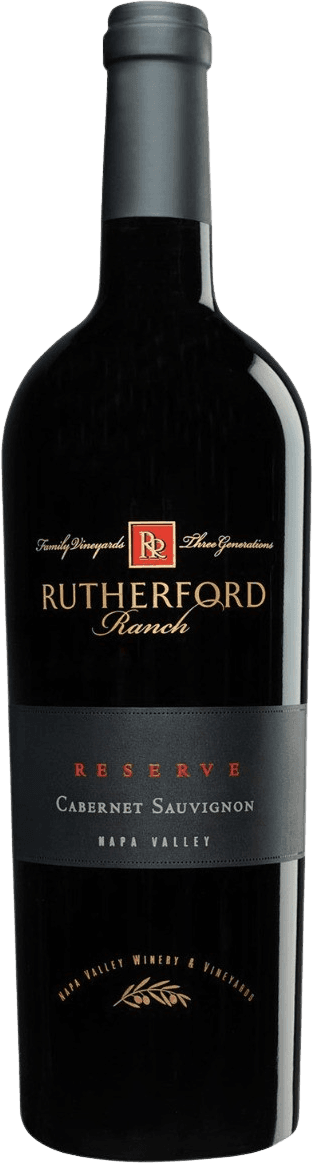 Napa Valley Reserve Cabernet Sauvignon 2017 Het label toont de naam 'Rutherford Ranch' met daarboven een klein embleem of logo. Er is gebruik gemaakt van verschillende lettertypen en kleuren voor de tekst, waaronder goud en rood. Onder het hoofdlabel staat 'Reserve Cabernet Sauvignon Napa Valley'. Het geheel heeft een klassieke en elegante uitstraling.